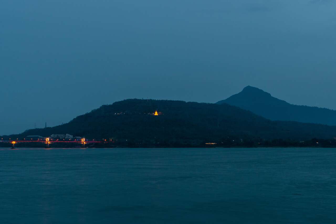 Capture the vibrant beauty of Pakse in the dry season